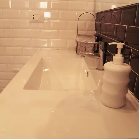 Auditorium Deluxe アパート