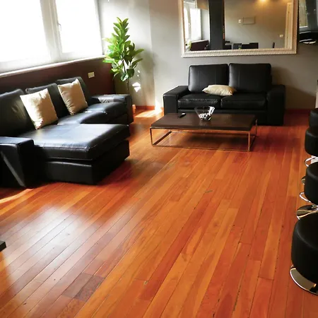 Auditorium Deluxe アパート